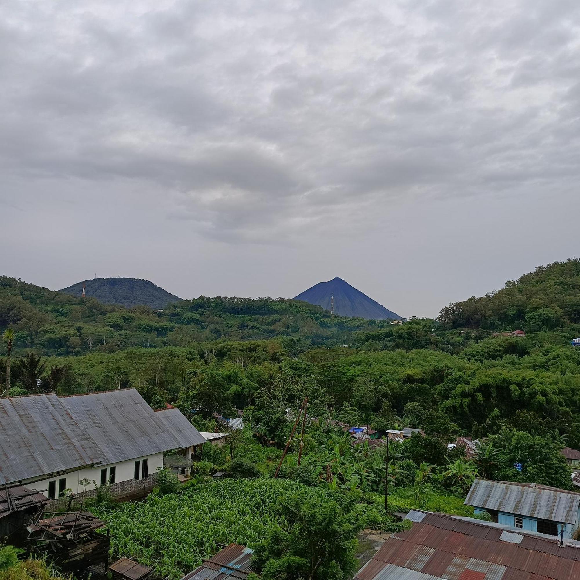 Kristian Homestay Bajawa Exterior foto